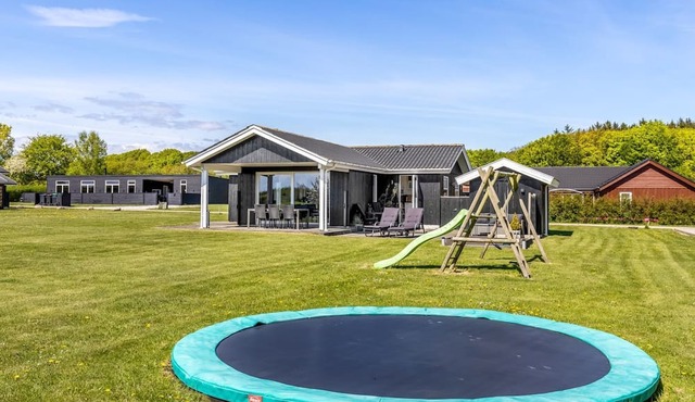 "Susianna" - 550m from the sea by Interhome