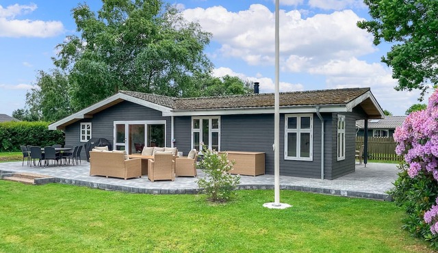 Gorgeous home in Storvorde with WiFi
