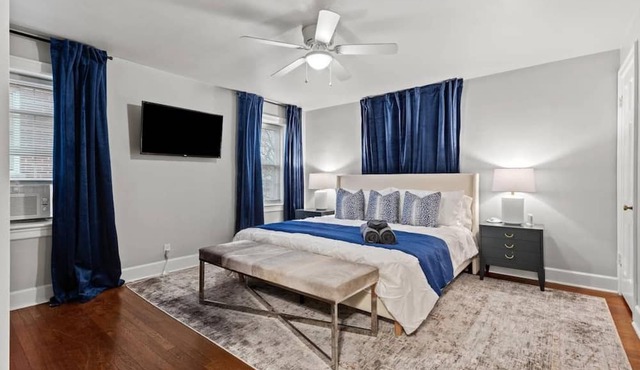 This house is a 2 bedroom(s), 1 bathrooms, located in Lexington, KY.