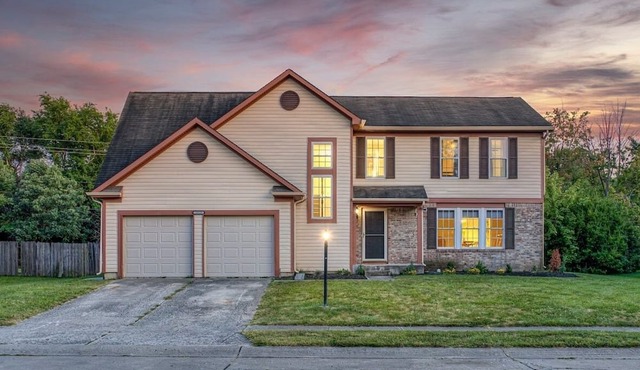 Modernhome |King-Bed |FirePit |Sleeps 12| Large Groups