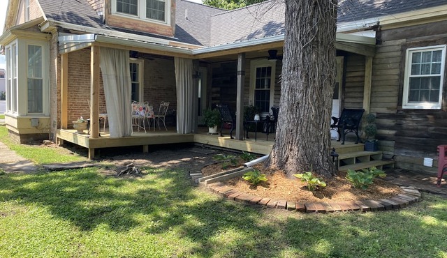 Spacious modernized historic home located in downtown Hillsboro.