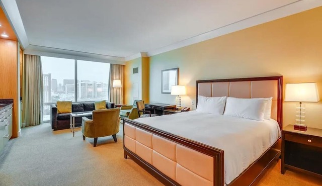 Experience Luxury and Style: Your Trump Tower Oasis in Vibrant Las Vegas