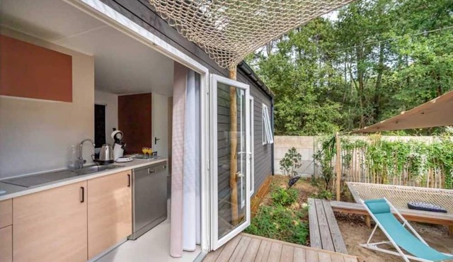 Camping 4 étoiles - Piscine - efbdfb