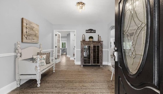 River’s Rest: Stunning 7br House on the Water