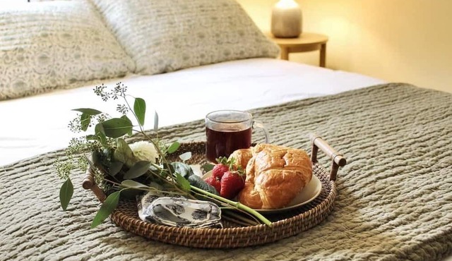 In-Law Suite w/Kitchenette, Clawfoot Tub