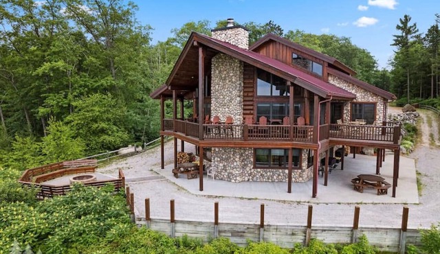 Caribou Ridge! Sleep 28+. 1of2 Lodges StunningView