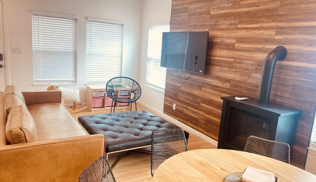 Downtown 3B/3b kids friendly home in San Mateo