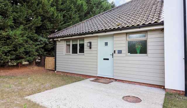 ANNEXE, pet friendly, with a garden in Brantham