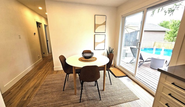Newly-renovated home, sleeps 8, with pool & hot tub!
