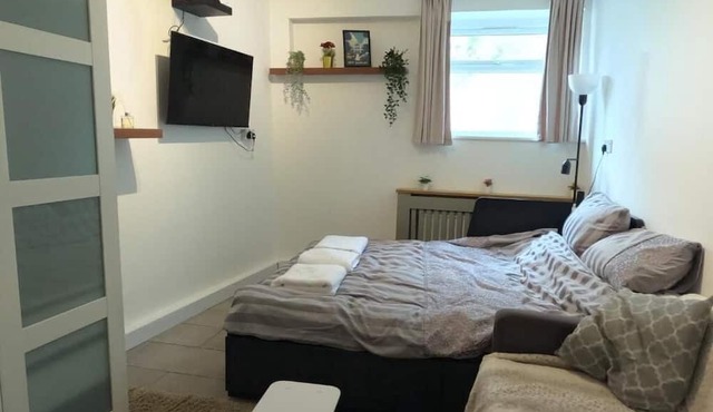 Cozy 2-bedroom apartment with WiFi, AC in amazing Washington