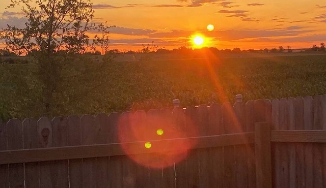 New 4BR Townhome in Kyle, I-35 Access, Sunrise Views Over Cornfields