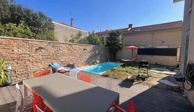 Spacious modern house with swimming pool