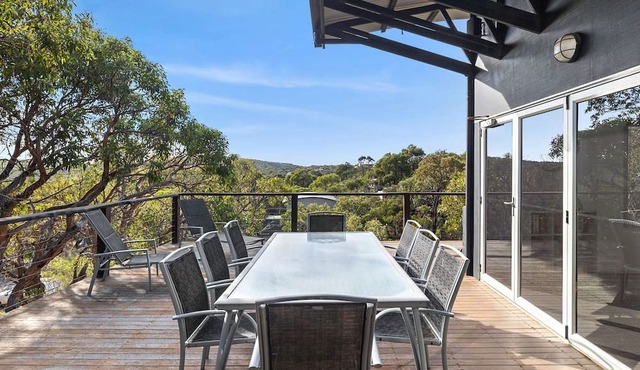 Orchid Haven - Bushland Retreat for Families and Groups.