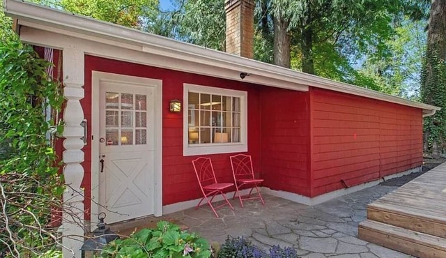Cozy Cabin on Cedar Creek