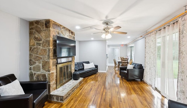 NEW! 4BR Retreat Near Christiana Mall & UD | Game Room, Patio, Golf Course View