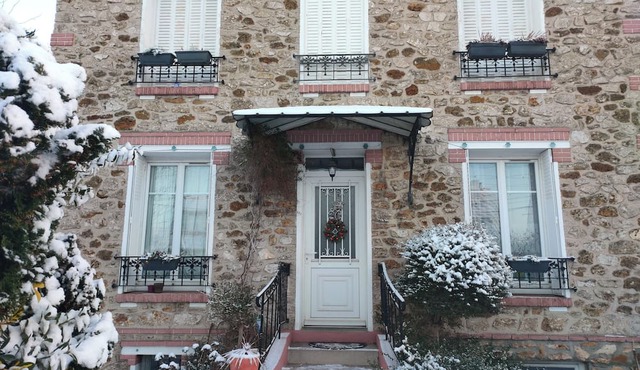 Maison avec jardin a proximité de Paris et l'aéroport de Orly.