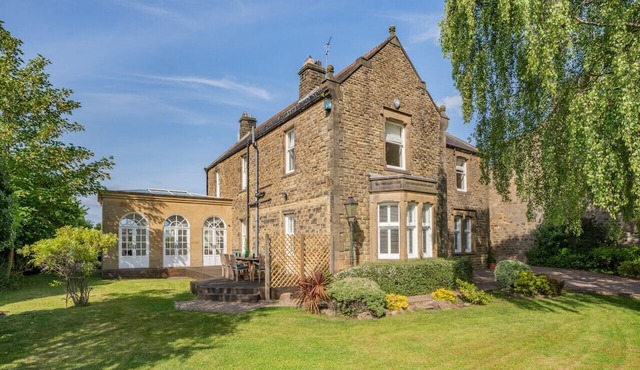 Osborne Villa - Four Bedroom House, Sleeps 8