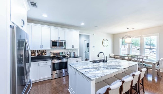 4BR Retreat with Space & Style