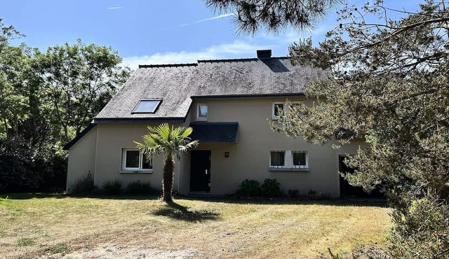 113 - Family home 5 minutes from the beach.