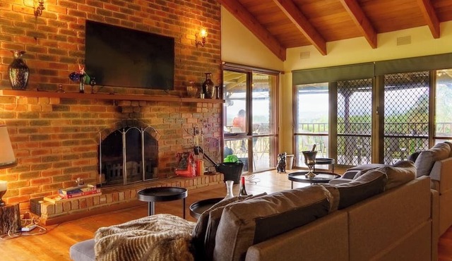 Classic Farmhouse Vineyard Yarra Valley