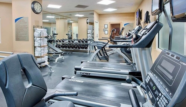 Oxon Hill Getaway: 2 Bed/2 Bath Apt 34 chars