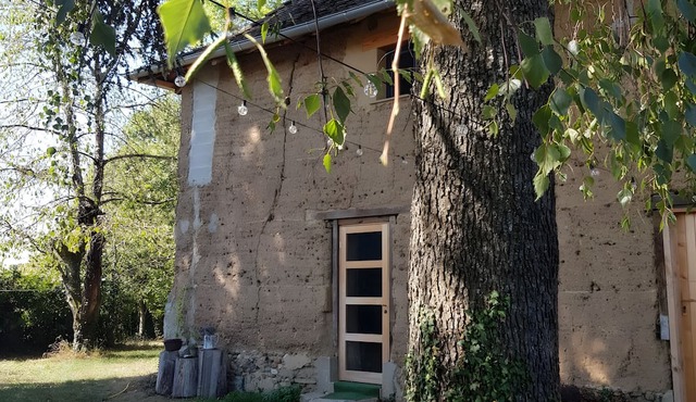 Cottage 'Les Petites Bottes' with Mountain View and Private Garden