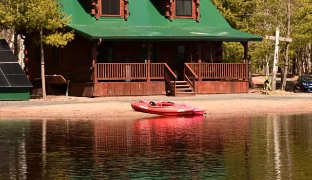 Hidden nook cabin