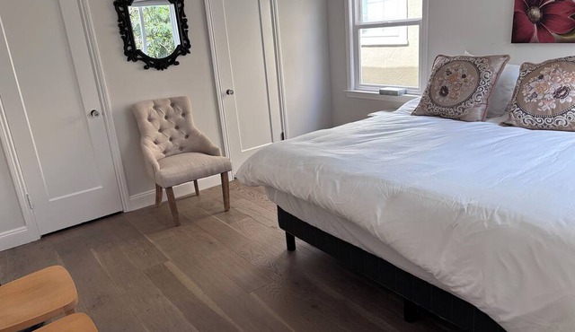 3-bedroom 2-bathroom Spanish Bungalow house in Burlingame with WiFi and AC.