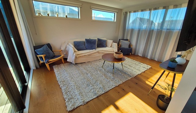 Modern Large Family Home at Lyall Bay Beach