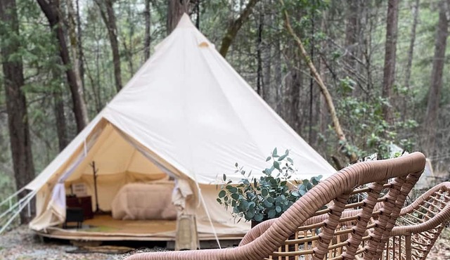 Glamping at Radio Ranch Camp with Tub and Waterfalls