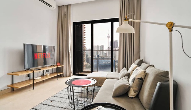 2-bedroom Suite with Twin Tower view at the living room