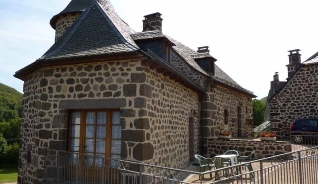 Charming 18th Century House, 4 pers, Pets allowed, Parking, Garden