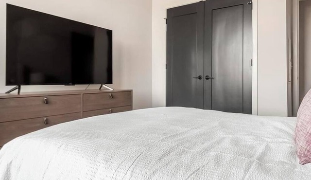 Landing at Expo at Forest Park - 1 Bedroom in Skinker De Baliviere