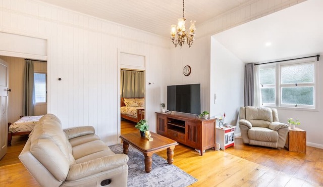 Family friendly cozy 3BR house @Annerley