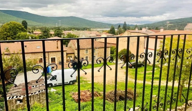 Homerez - Charming House in Vinuesa with Garden View