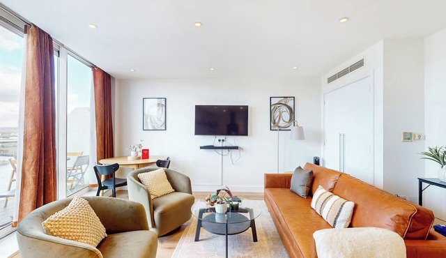 Boho Chic 2Bed Apt-Marina Views Near River Thames