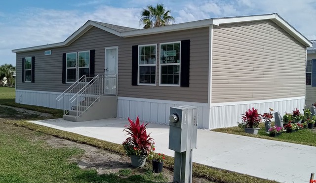 Moore Haven Boaters Paradise New 3Bed 2Bath on the Caloosahatchee River
