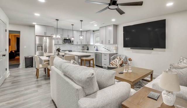 5 Mi to Cambridge Square: Ooltewah Getaway!