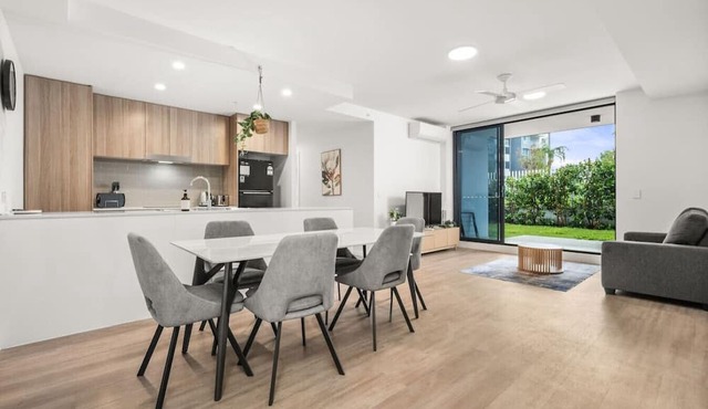 180m² Terrace Spacious 2Beds Apt Near Shop & Beach