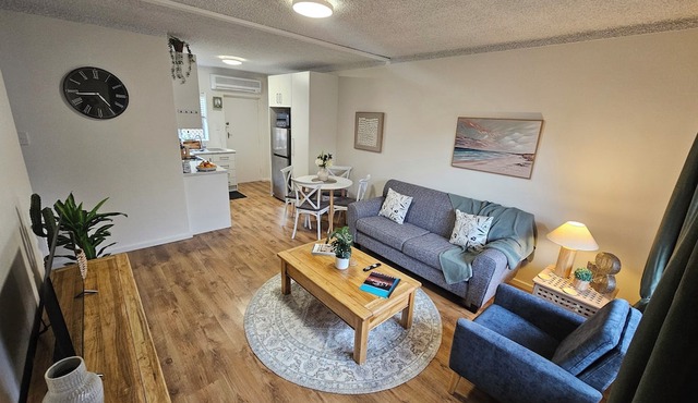 Underdale 2-Bed: Central Comfort