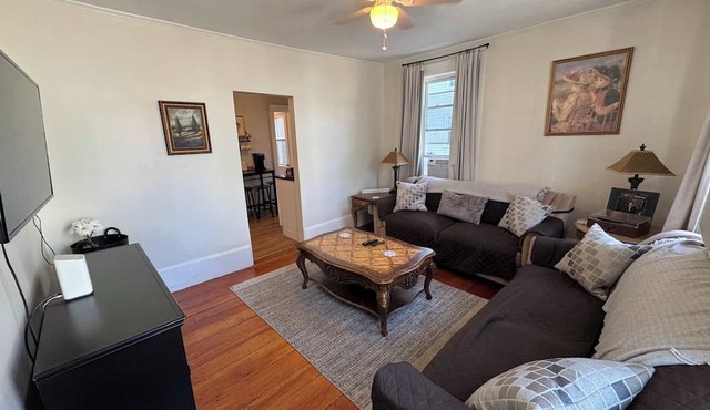 Downtown Salem Retreat 2BD