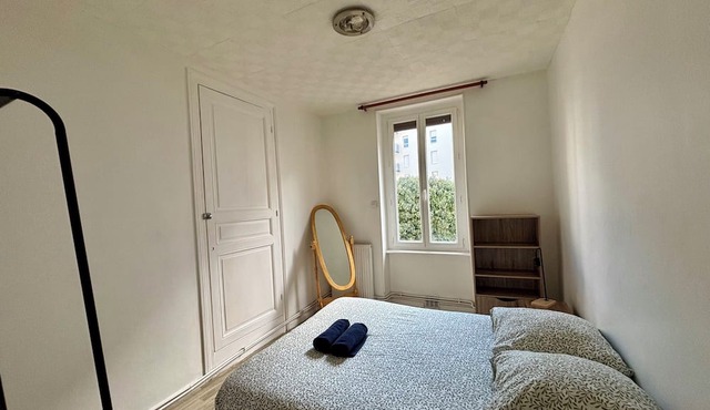 Charming T3 close to the station