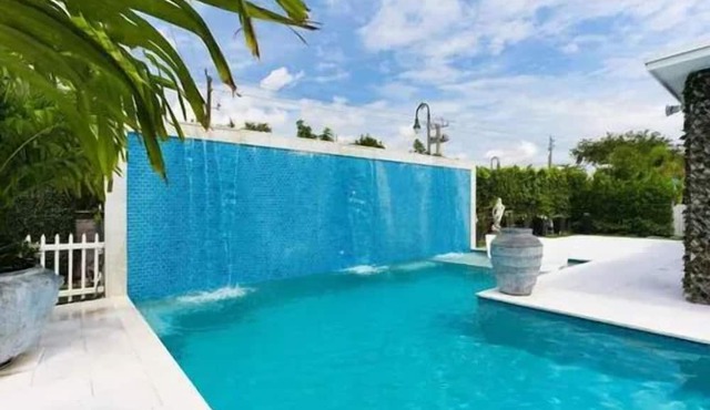 Brand-New Listing – Be Among the First to Stay in the Heart of SoSo! Sleeps 6