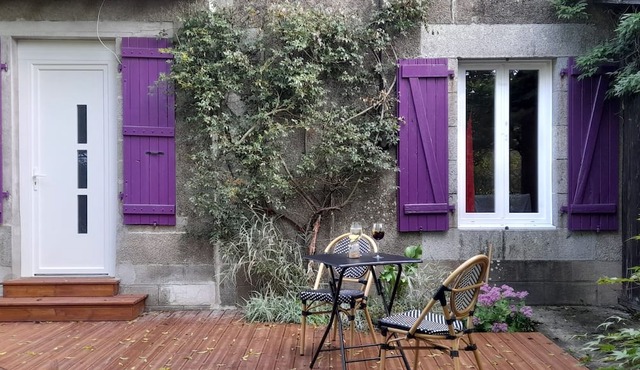 Charming 1-bedroom bed & breakfast in lovely Val-d'Oire-et-Gartempe with WiFi