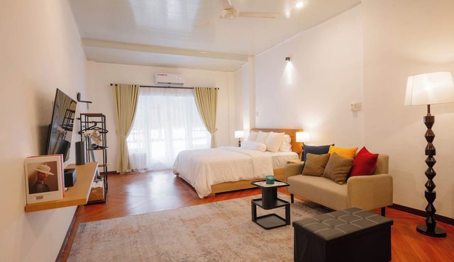 CBD Studio2 @Next to Sun Plaza Mall!