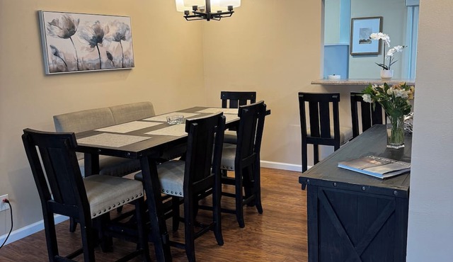 Charming 3-bedroom house with AC, WiFi in amazing St. Louis
