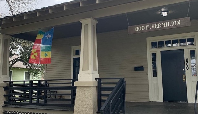 Downtown Historic home steps away from Festival International