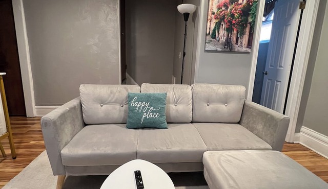 Charming 2-bedroom apartment In Pittsburgh, Southside!