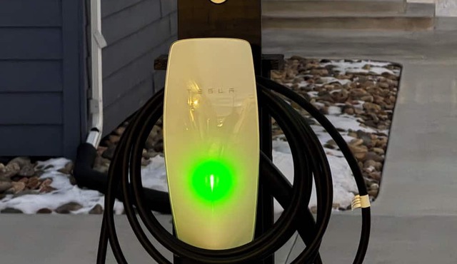 Rest & Recharge [Musicians Room #6] Free EV charge