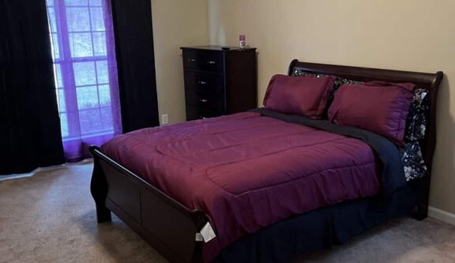 Charming 1-Master bedroom house in Hiram with AC, WiFi